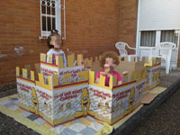 Imagen 1 de castillo con cajas de cart�n